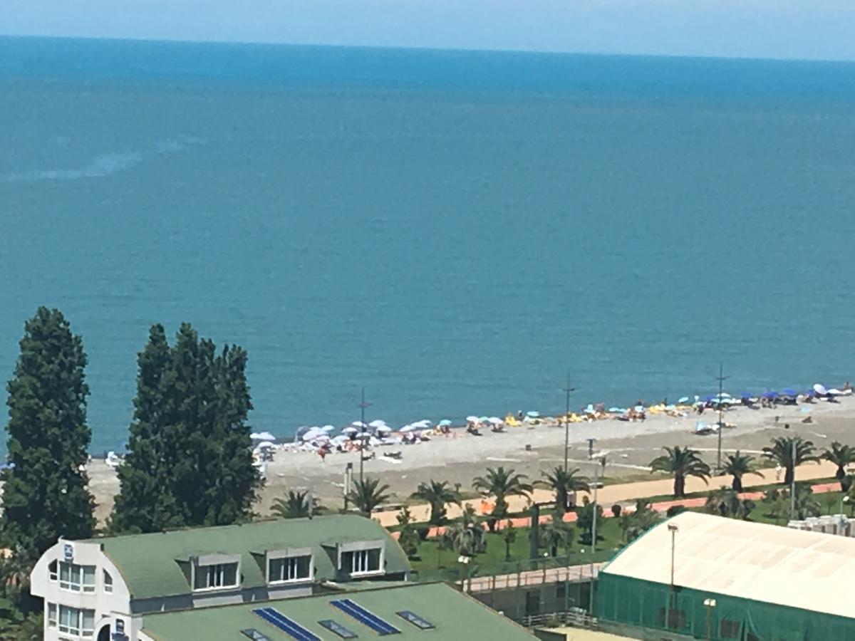 Orbi Plaza Tamara Aparthotel Batumi Exterior foto