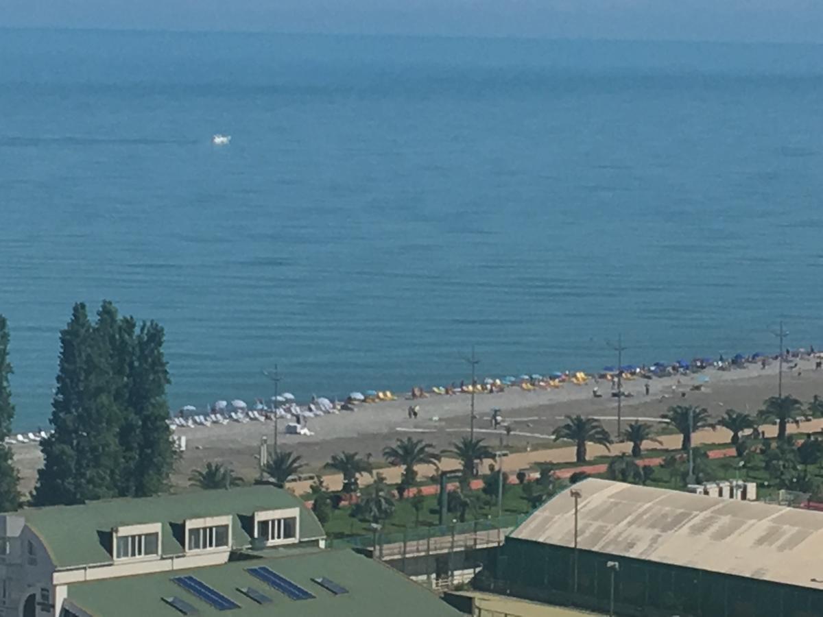 Orbi Plaza Tamara Aparthotel Batumi Exterior foto